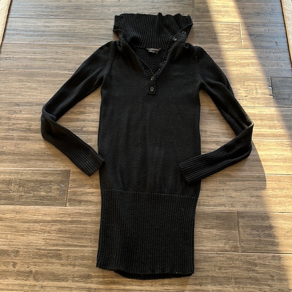 BCBG Maxazria long tunic sweater size M